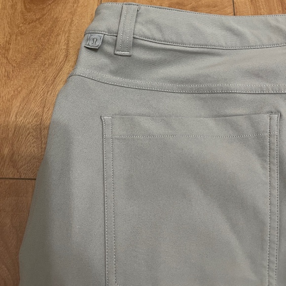 Lululemon Men Sand Gray Pants 33" Waist New without Tag - Picture 3 of 10